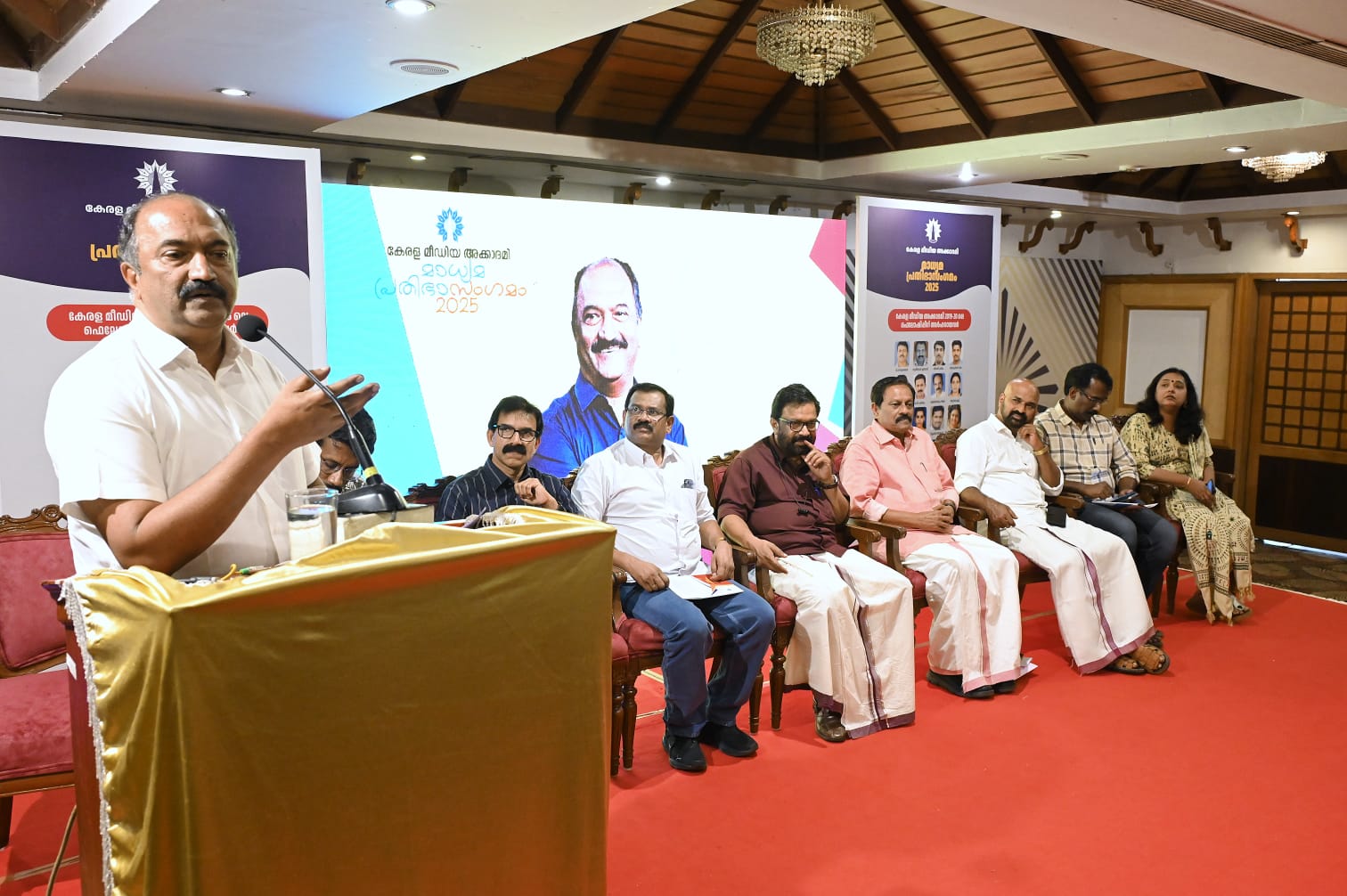 മാധ്യമ സ്വാതന്ത്ര്യത്തിൽ കേരളം മുന്നിൽ : മന്ത്രി കെ എൻ ബാലഗോപാൽ 